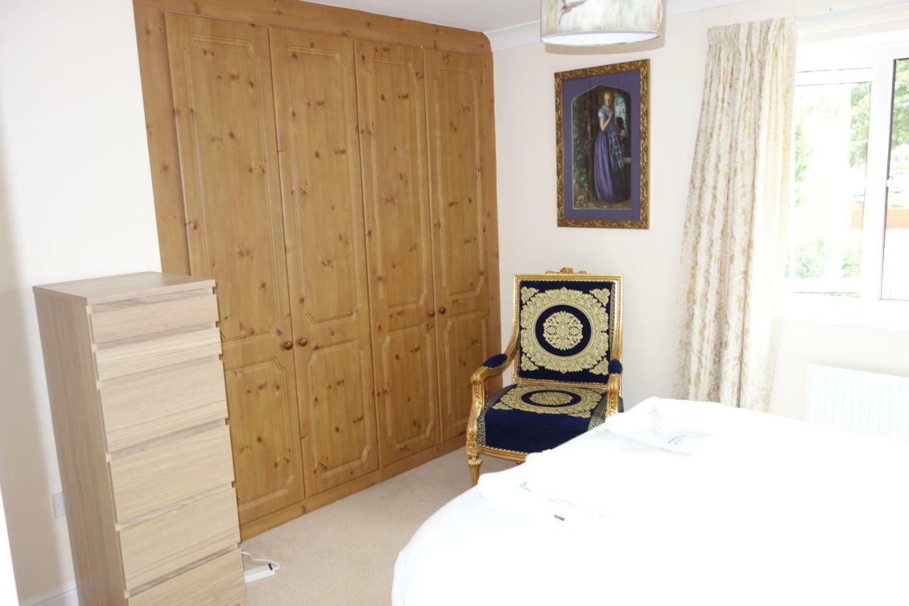 'Spirit Of Avalon' Four Bedrooms, 500 Metres To Town Centre غلاستونبري المظهر الخارجي الصورة